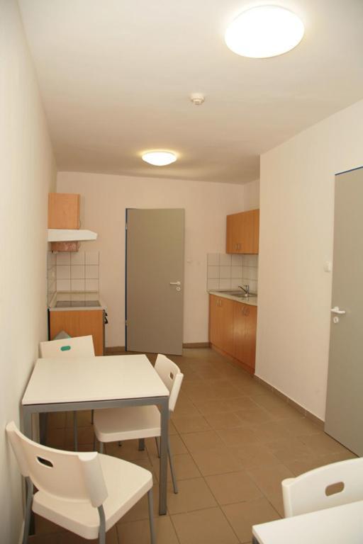Imola Hostel Έγκερ Εξωτερικό φωτογραφία