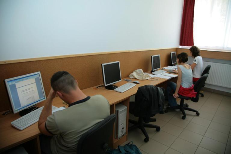 Imola Hostel Έγκερ Εξωτερικό φωτογραφία